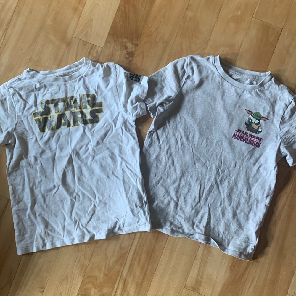 2 pack GAP Star Wars T-shirts Size S